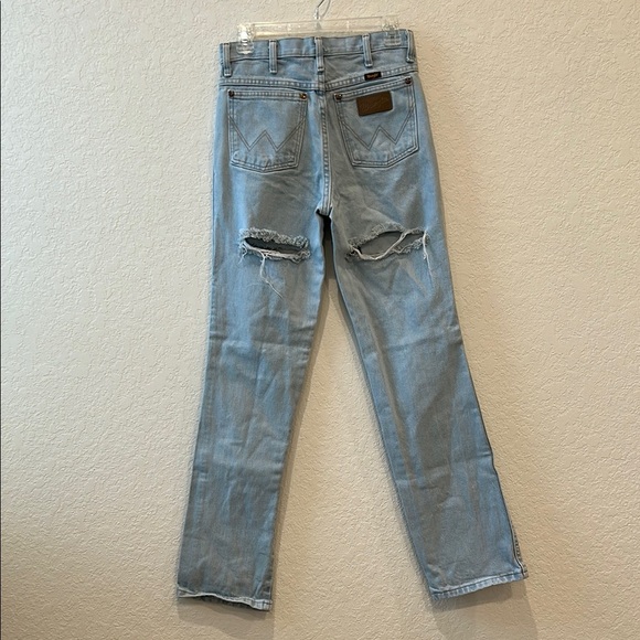 Wrangler Light Blue Distressed Jeans - Picture 1 of 7